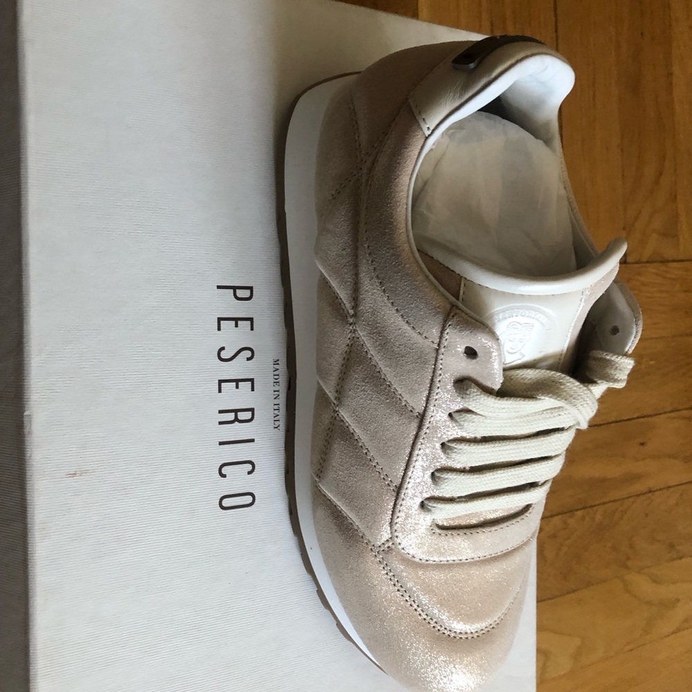 Peserico Champagne Beige Suede Low-Top Sneaker